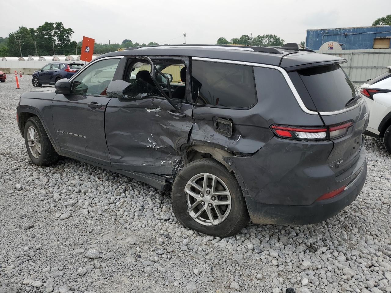 2022 Jeep Grand Cherokee L Laredo - Фото 2