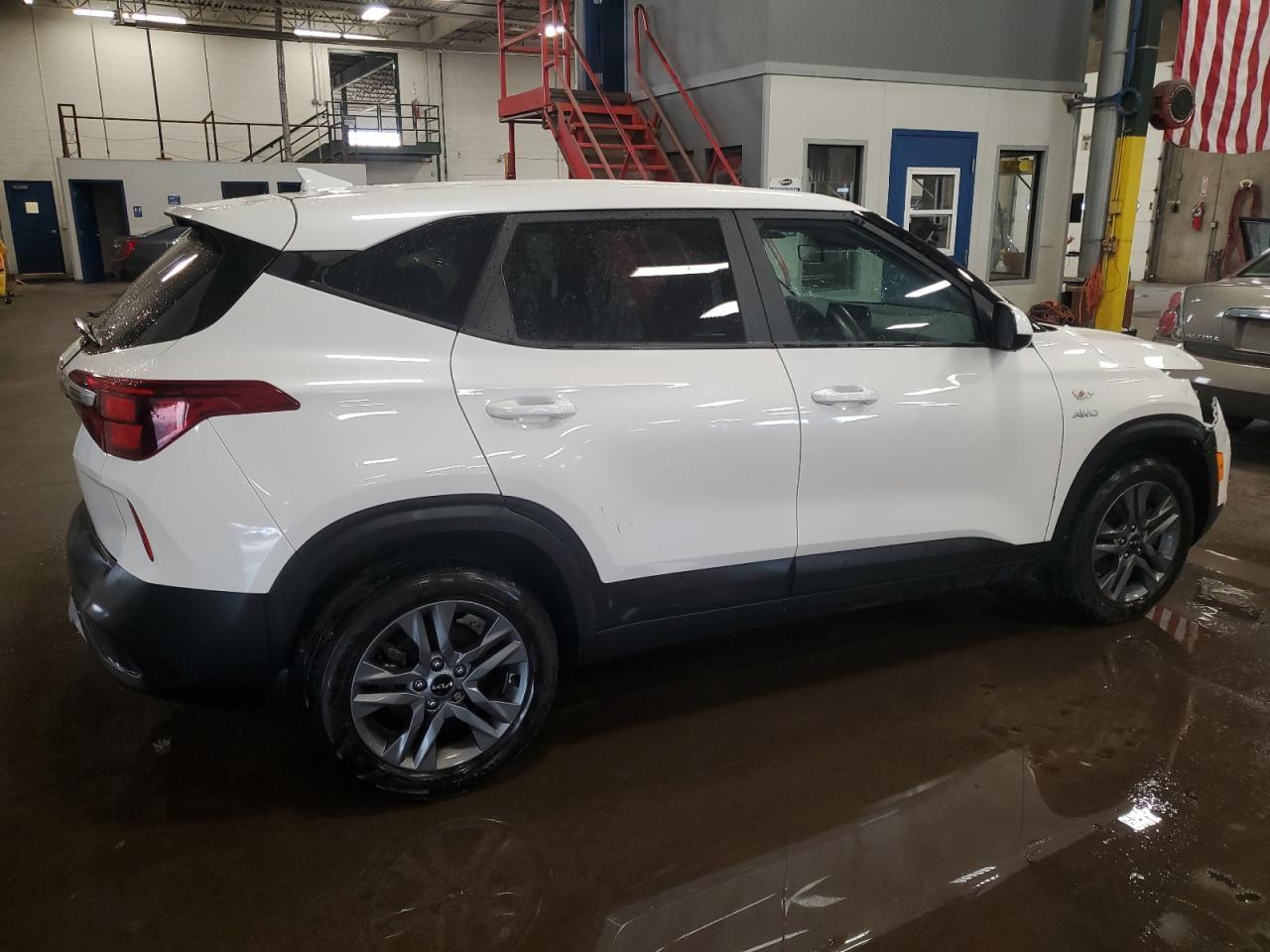2023 Kia Seltos Lx - Image 3