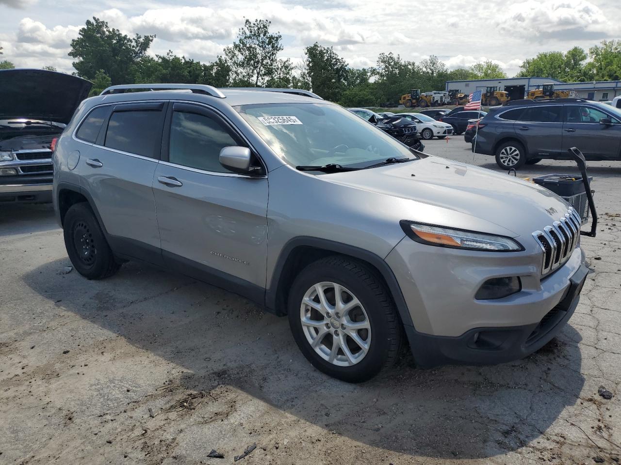 2015 Jeep Cherokee Latitude - Image 4