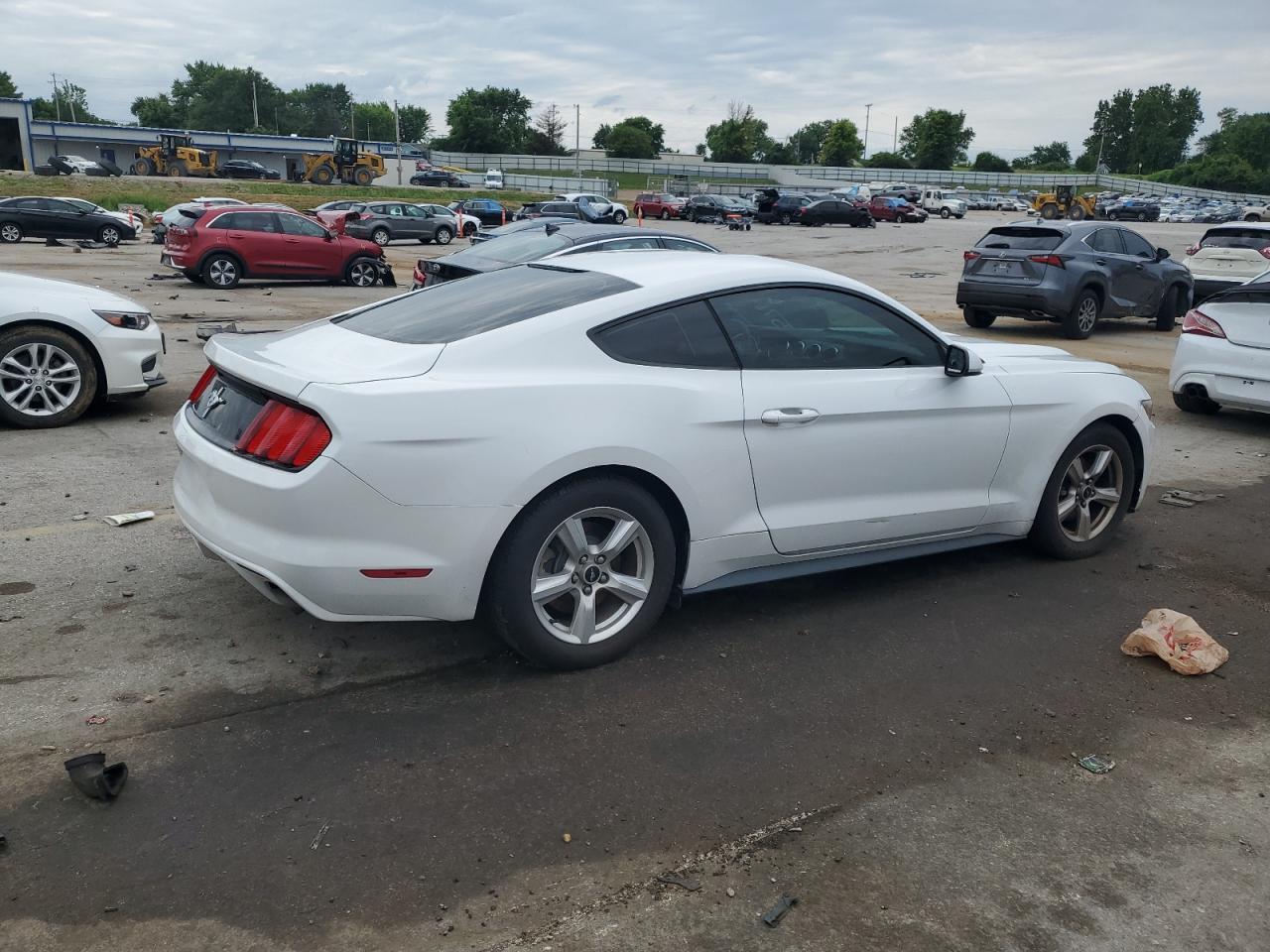 2015 Ford Mustang - Image 3