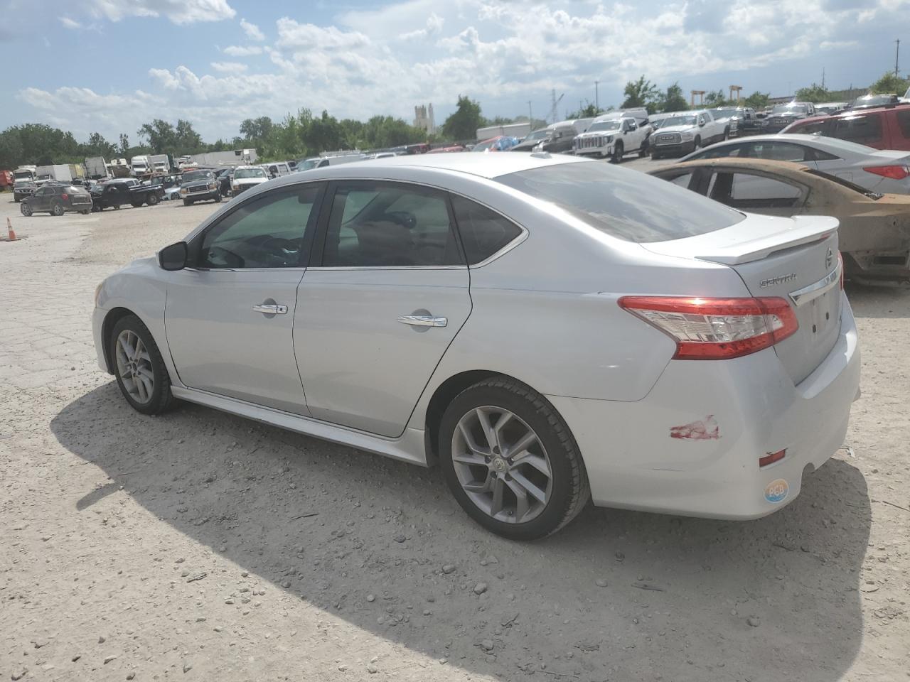 2013 Nissan Sentra S - Фото 2