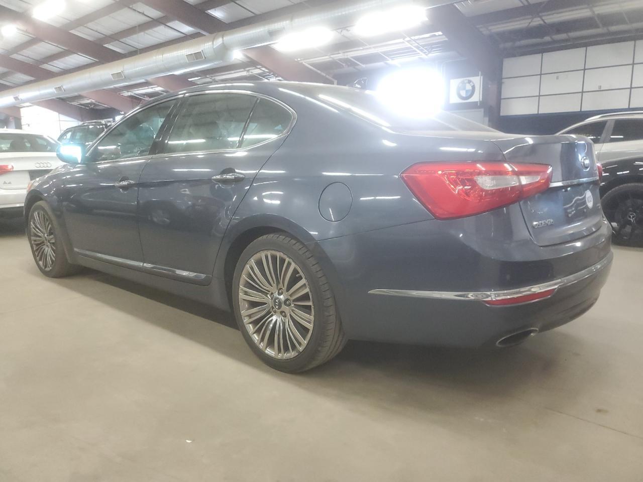 2014 Kia Cadenza Premium - Image 2