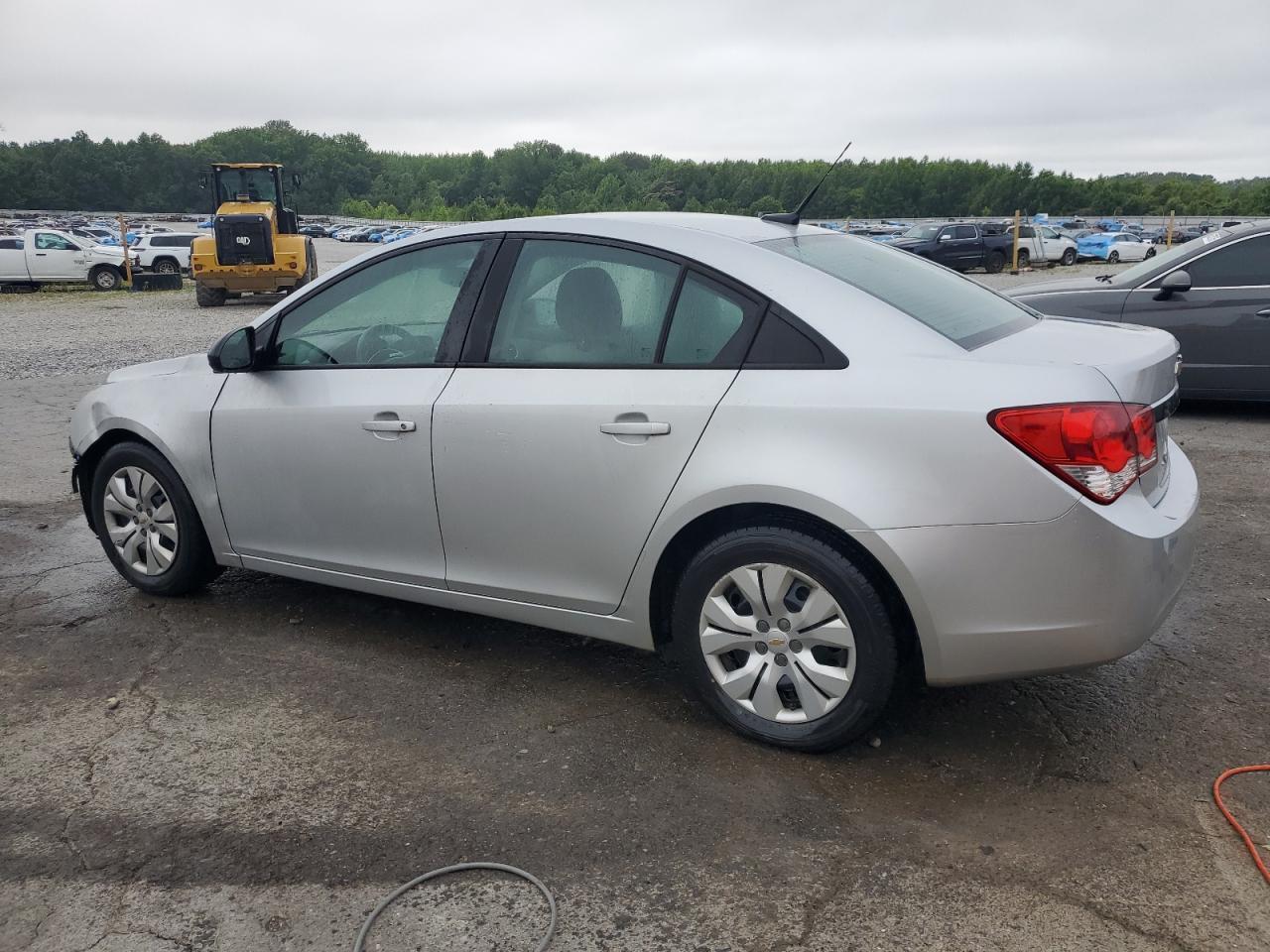 2014 Chevrolet Cruze Ls - Фото 2