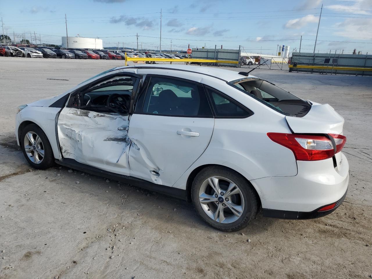 2014 Ford Focus Se - Image 2