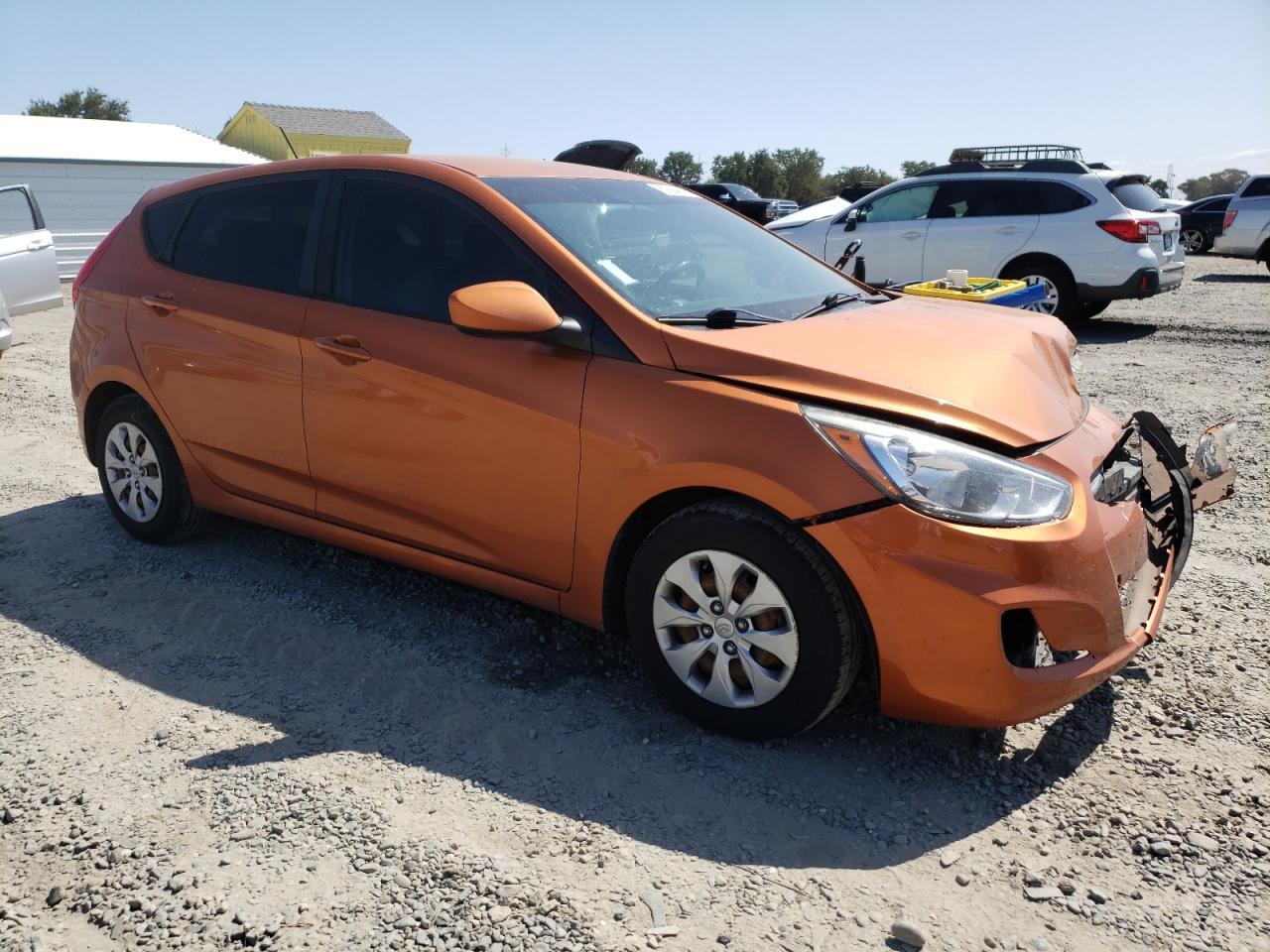 2017 Hyundai Accent Se - Фото 4