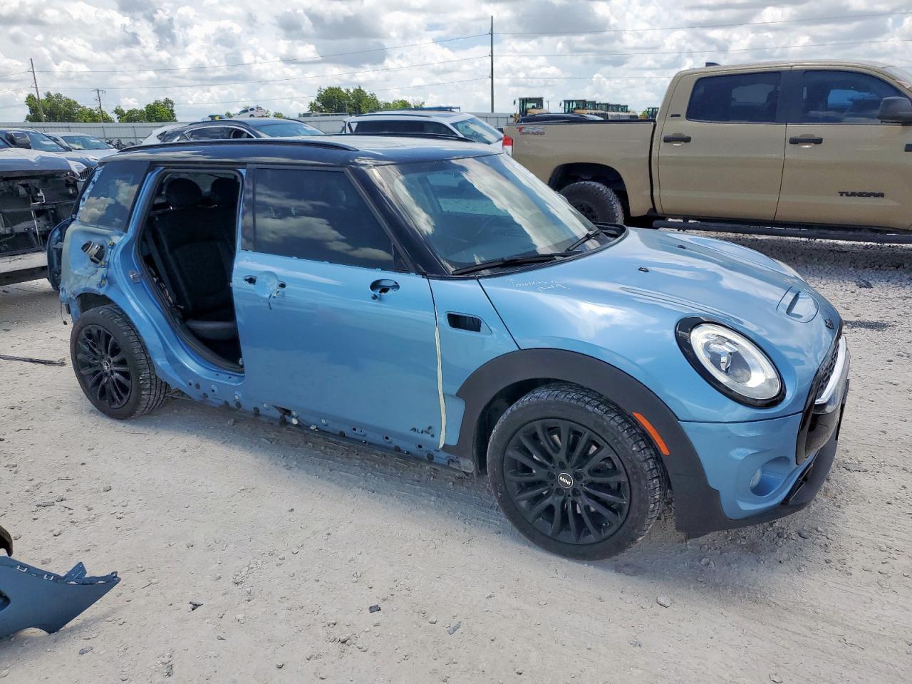 2017 Mini Cooper S Clubman All4 - Image 4