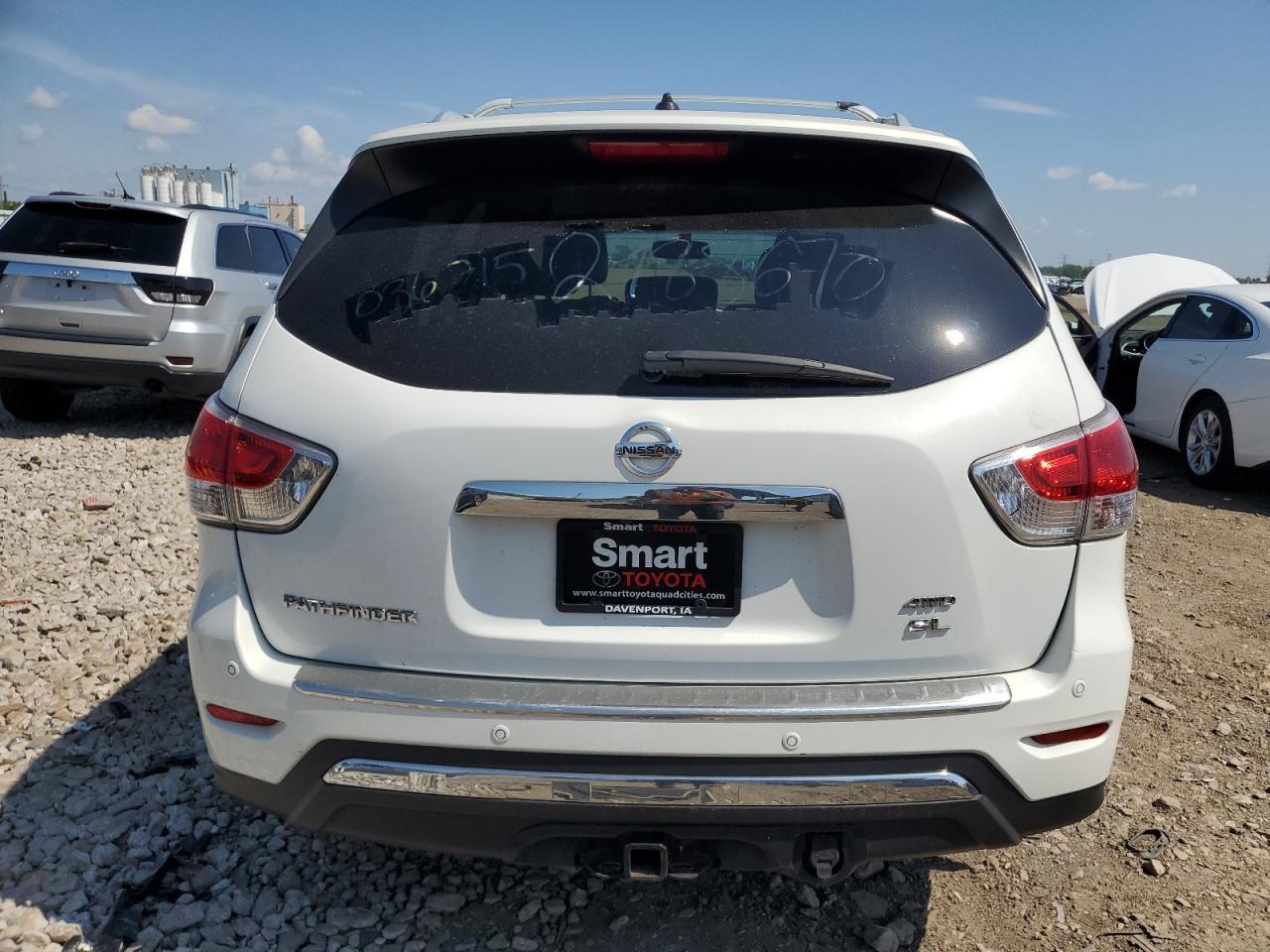 2013 Nissan Pathfinder S - Image 6