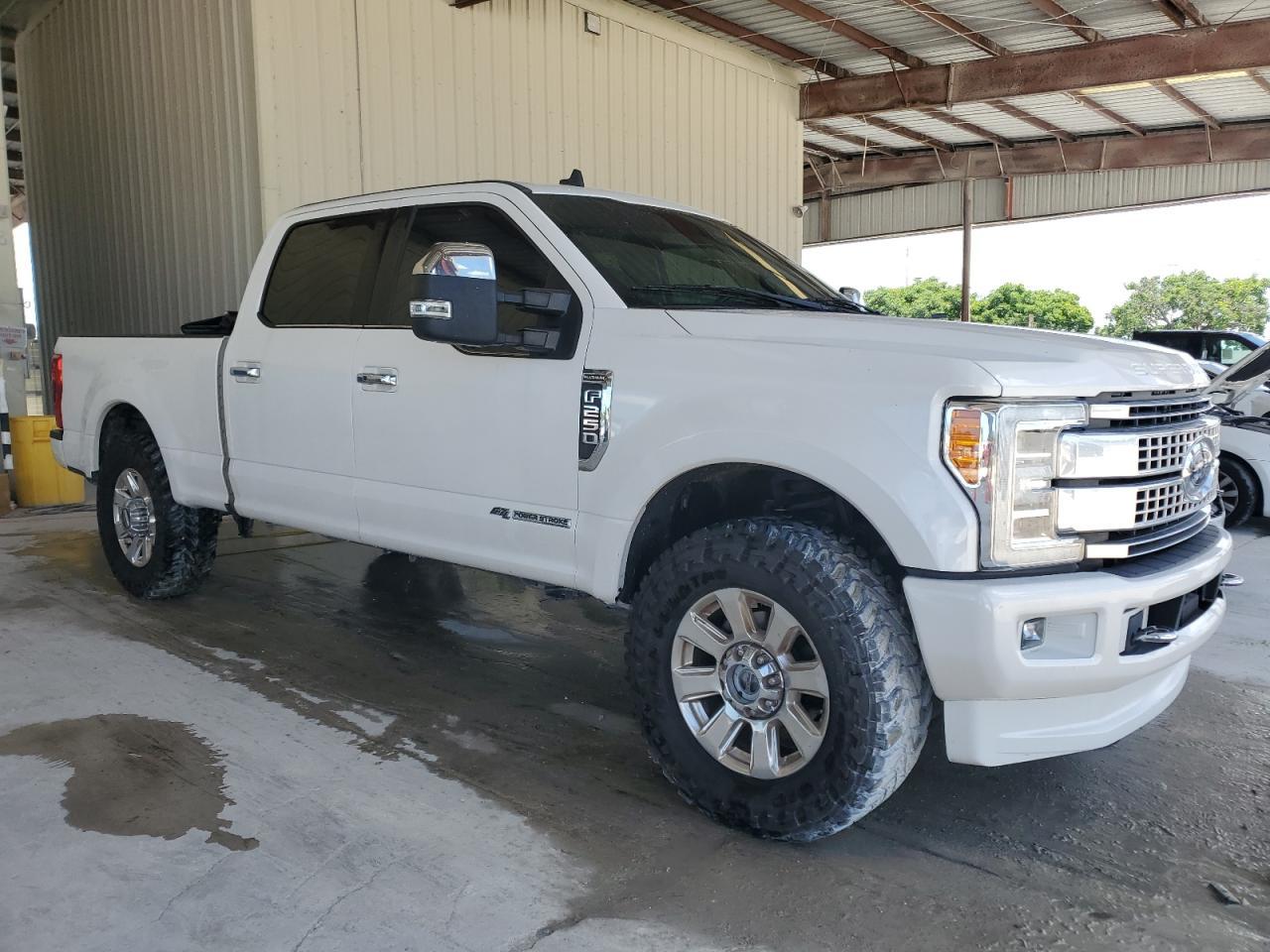 2019 Ford F250 Super Duty - Image 4