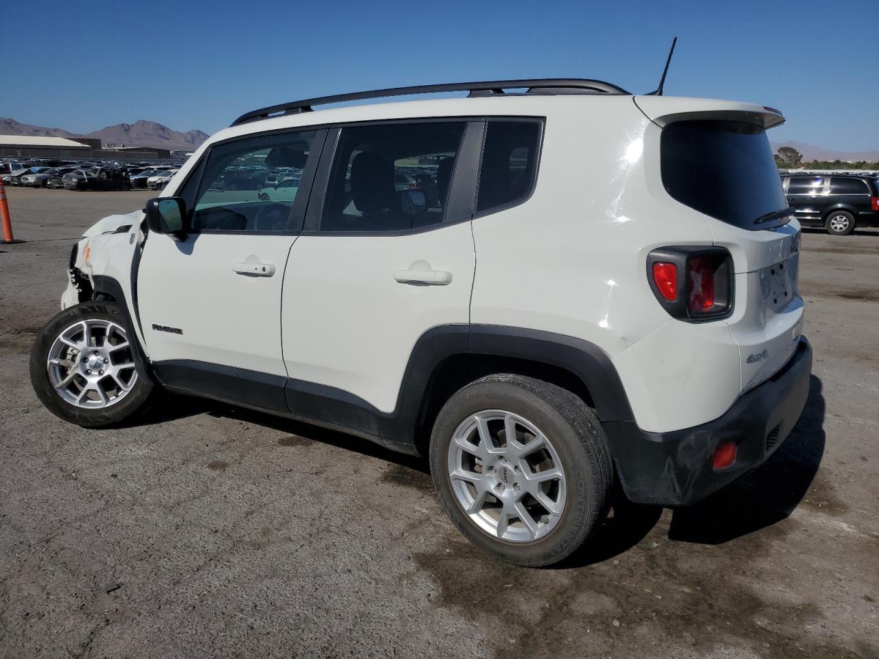 2022 Jeep Renegade Latitude - Фото 2
