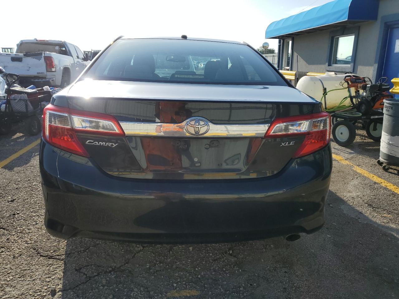 2012 Toyota Camry Base - Фото 6