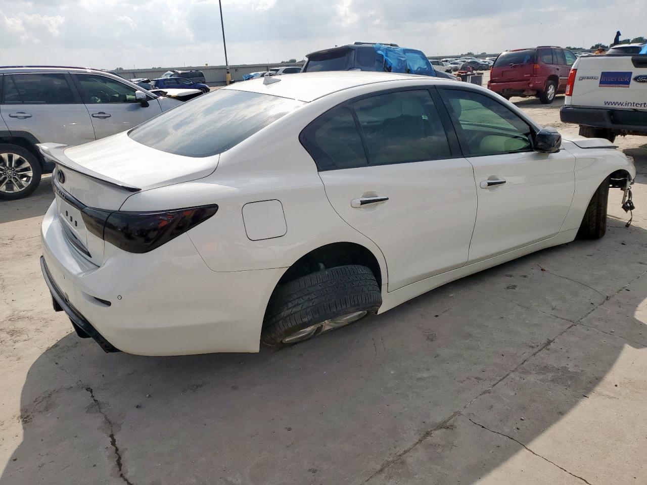 2016 Infiniti Q50 Premium - Фото 3