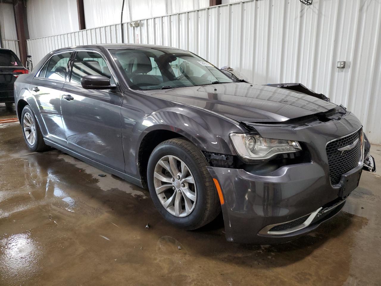 2015 Chrysler 300 Limited - Image 4