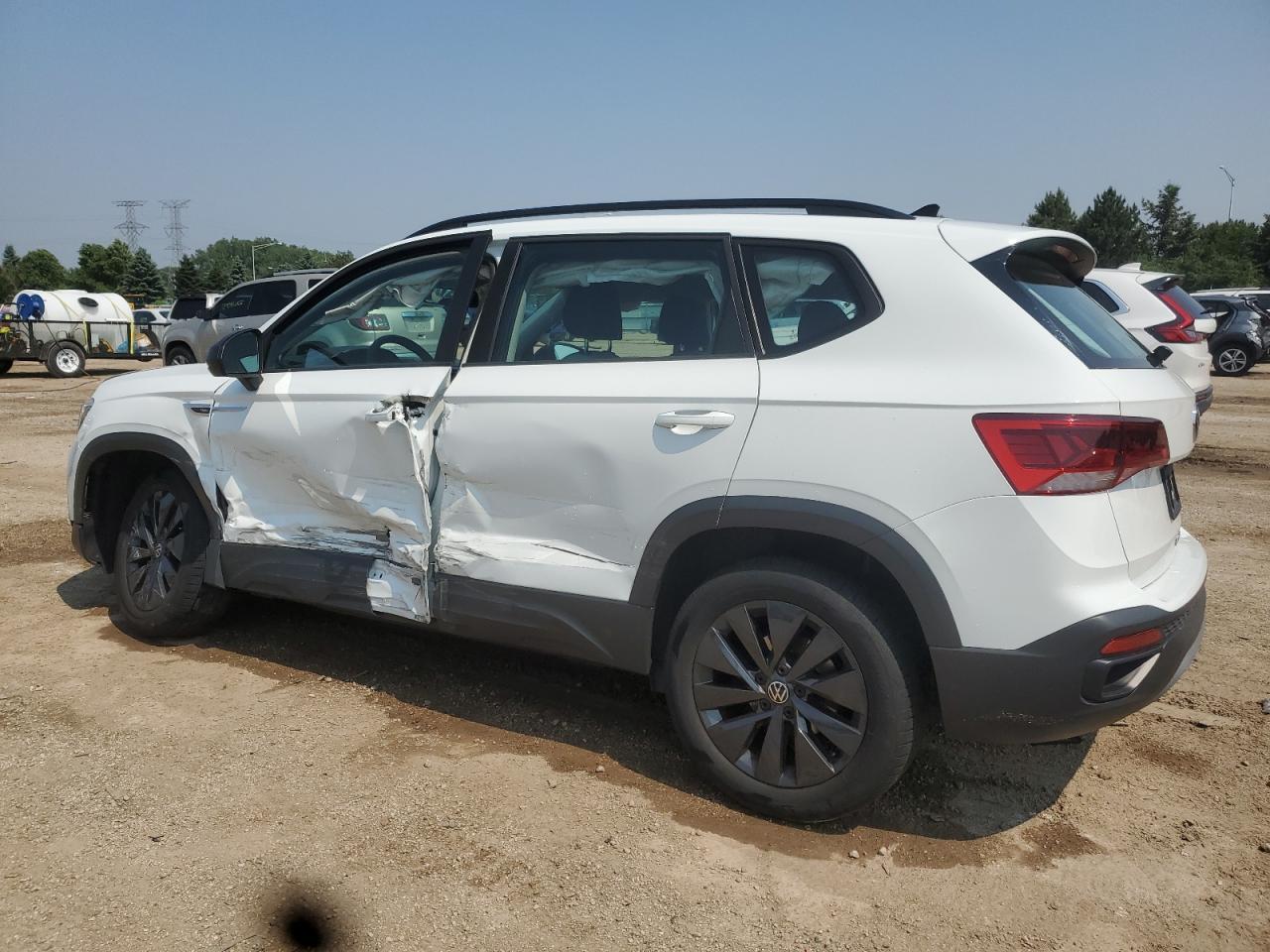 2022 Volkswagen Taos S - Фото 2