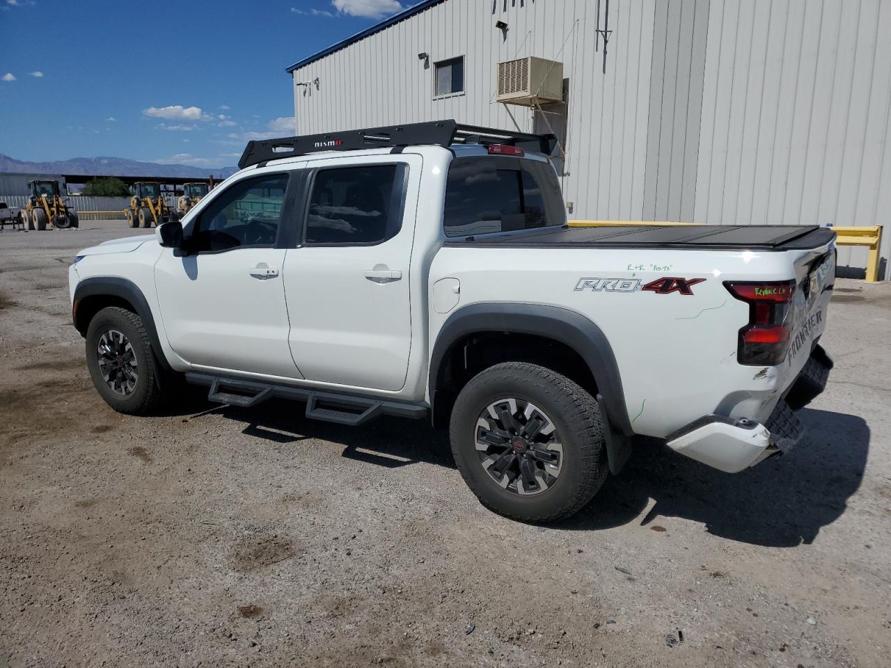 2023 Nissan Frontier S - Фото 2