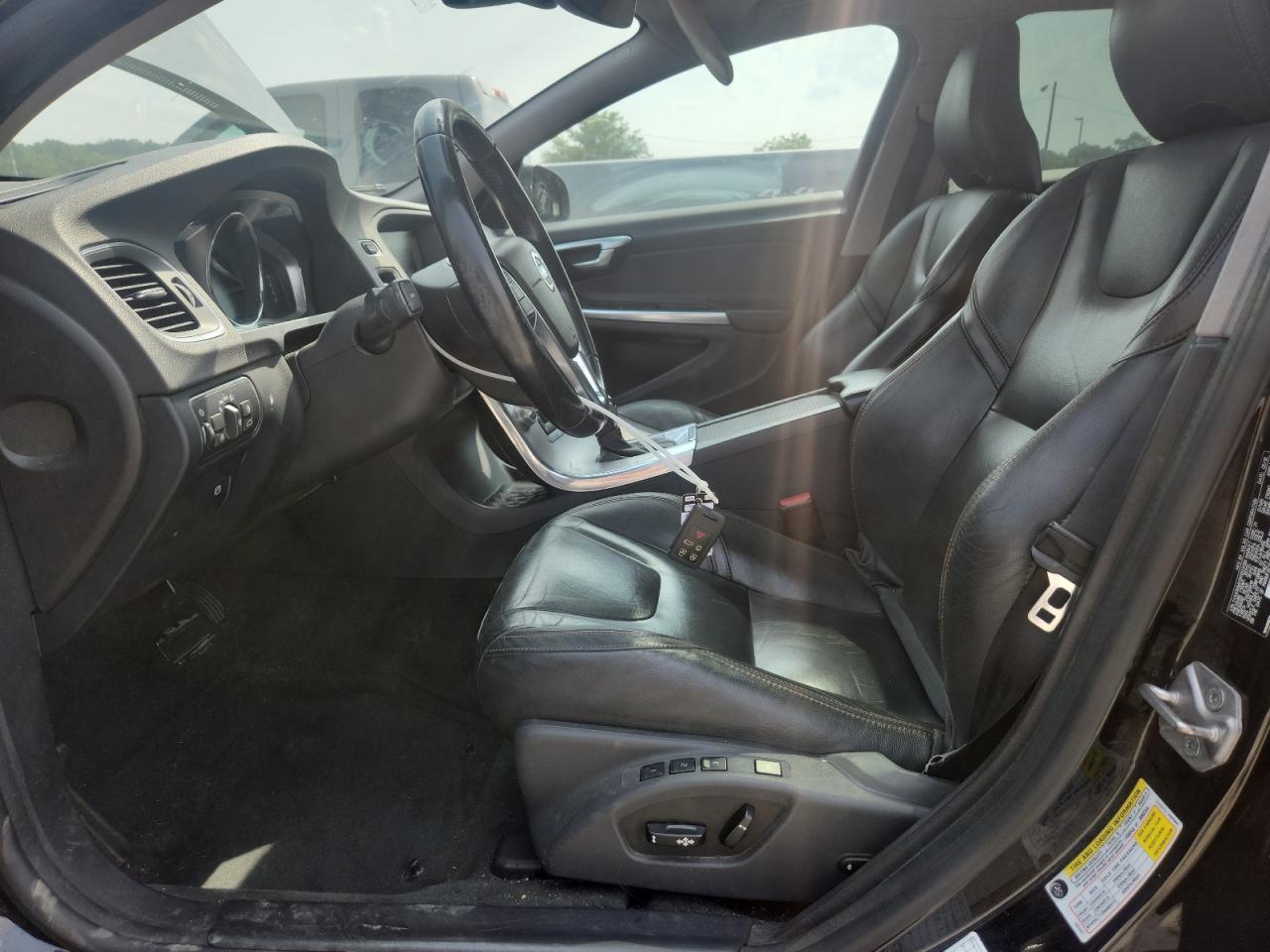 2017 Volvo V60 Cross Country Premier - Фото 7