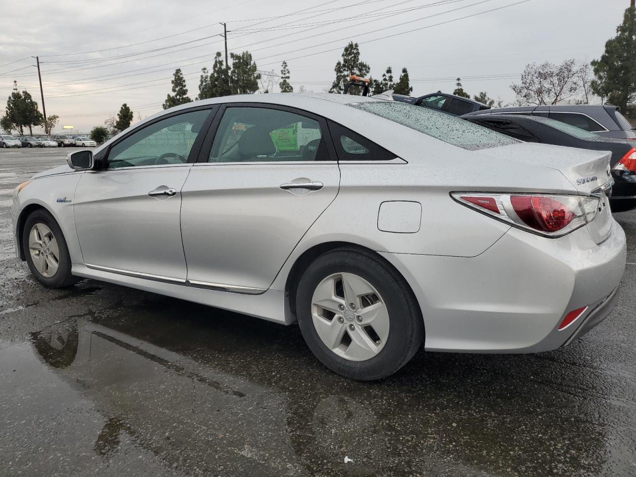 2012 Hyundai Sonata Hybrid - Image 2