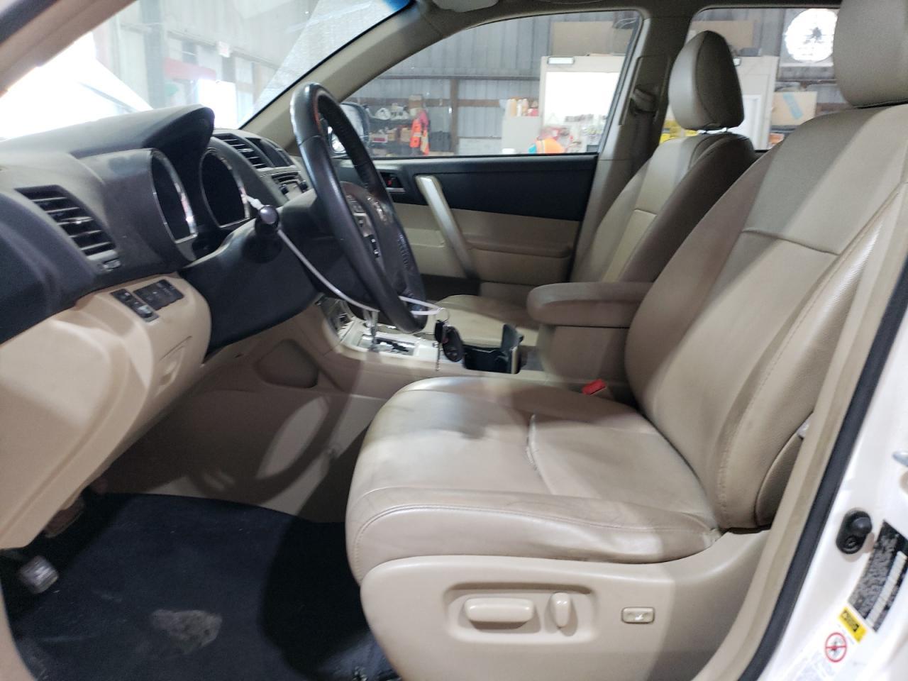 2013 Toyota Highlander Base - Image 7
