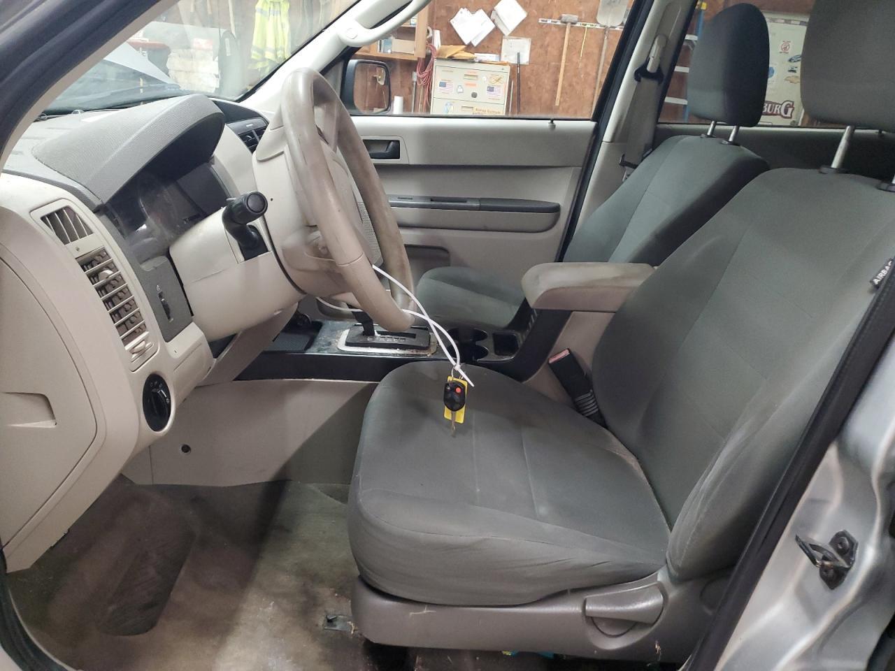 2010 Ford Escape Xls - Фото 7