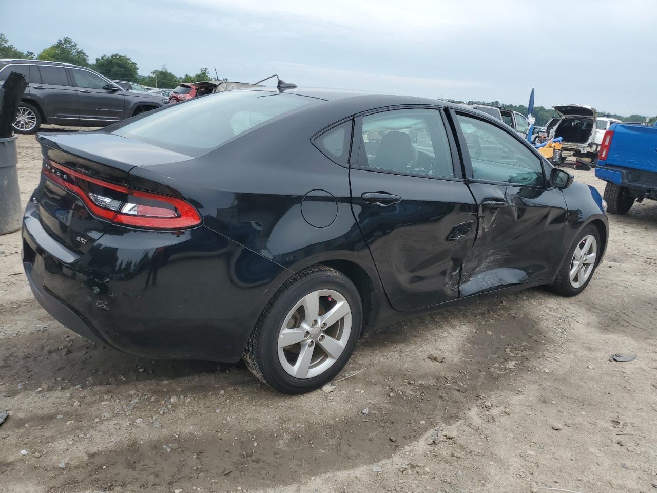 2015 Dodge Dart Sxt - Image 3