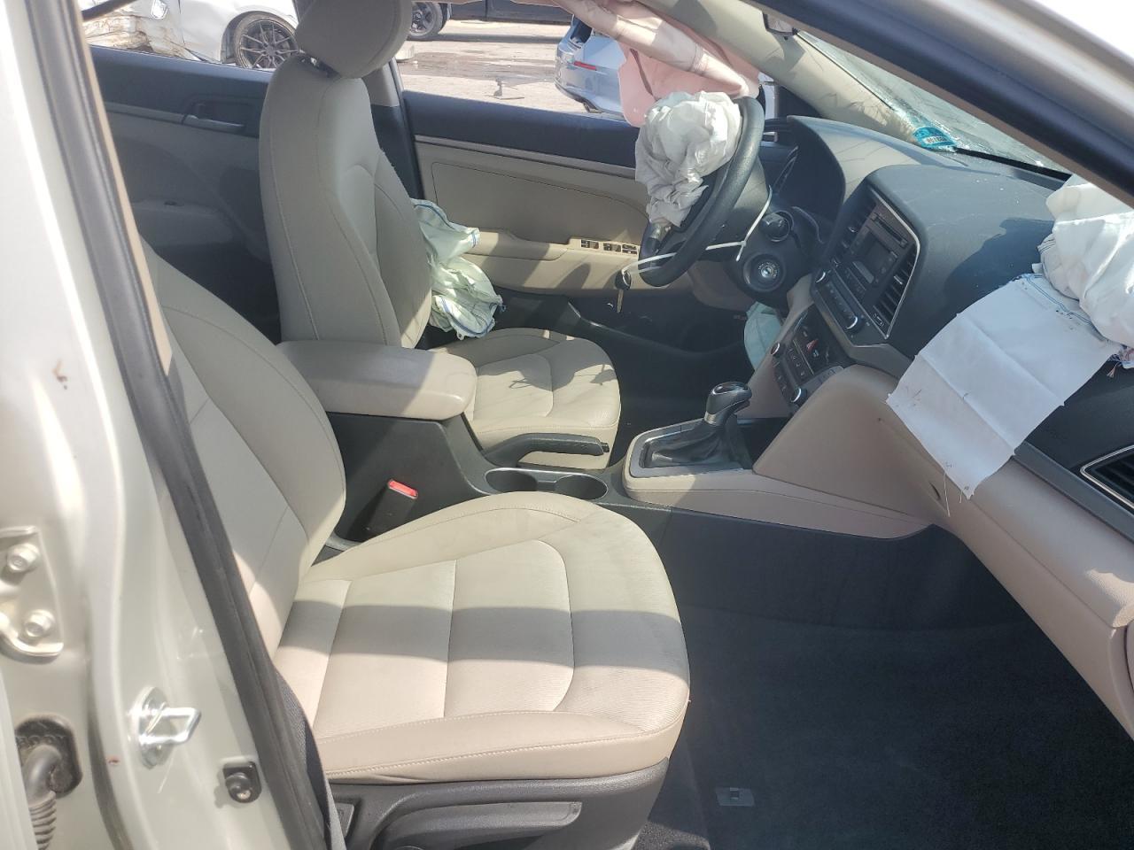 2017 Hyundai Elantra Se - Фото 7