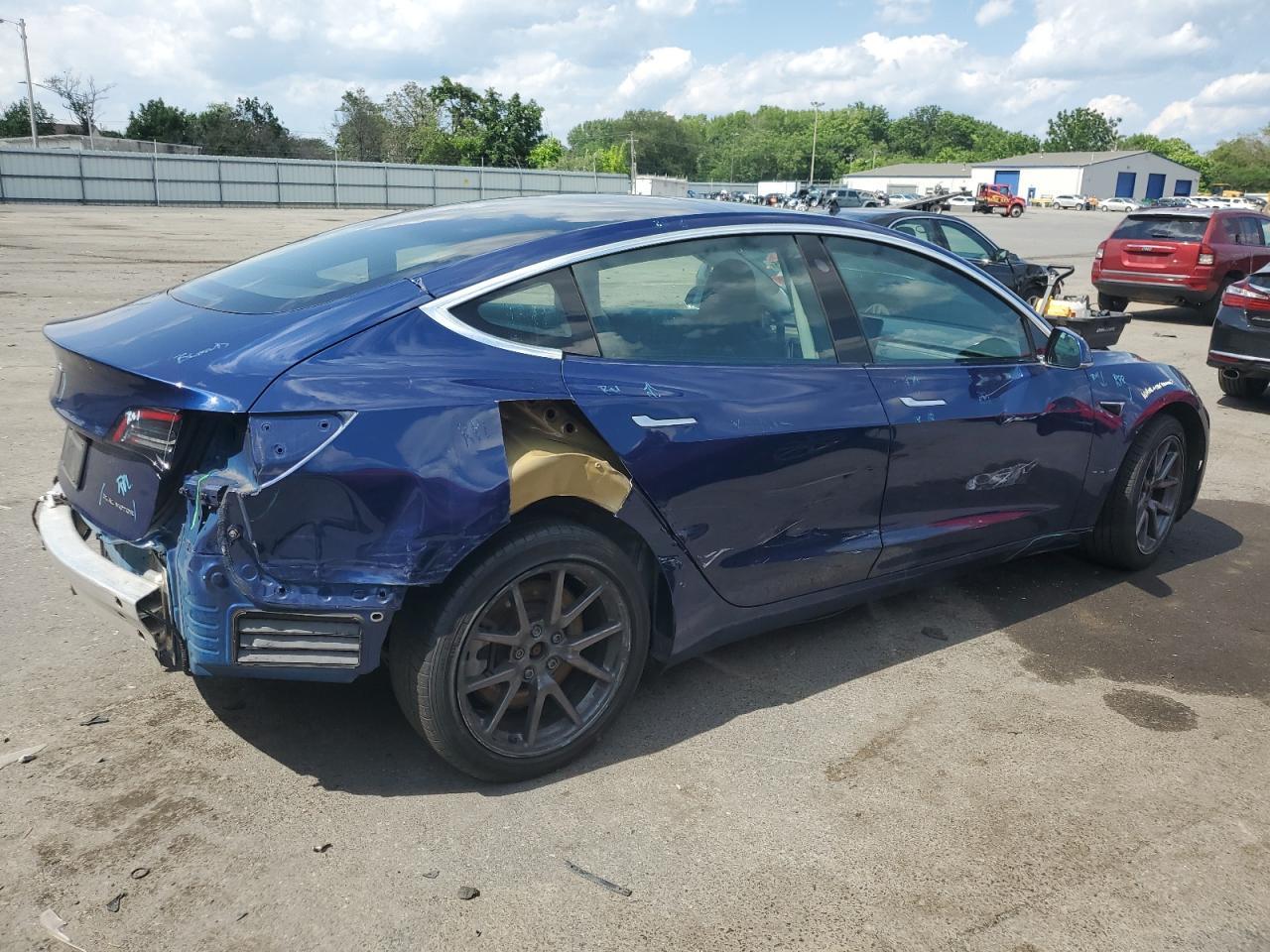 2020 Tesla Model 3 - Фото 3