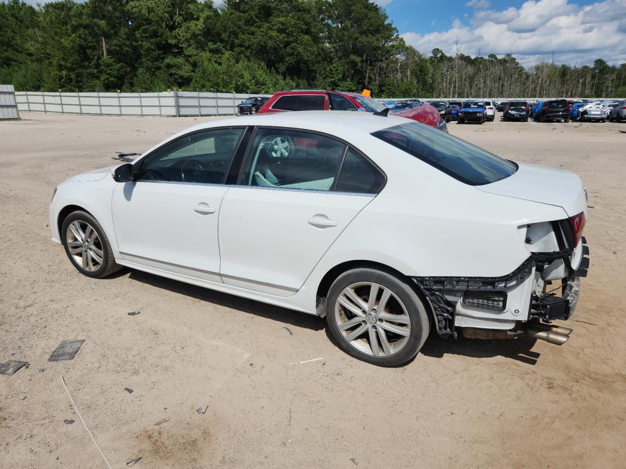 2017 Volkswagen Jetta Sel - Image 2