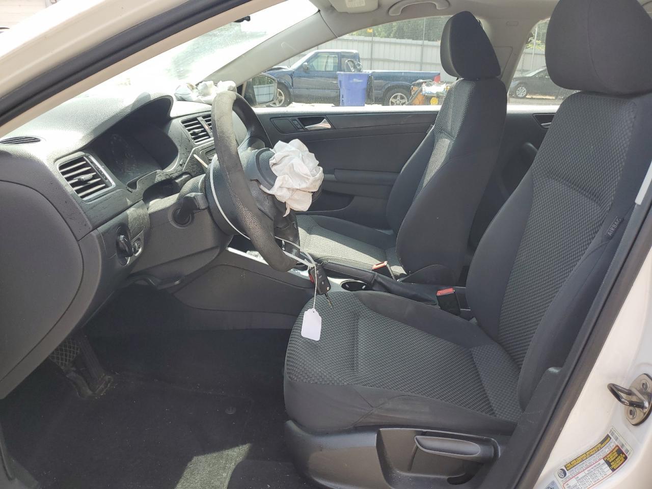 2011 Volkswagen Jetta Base - Image 7