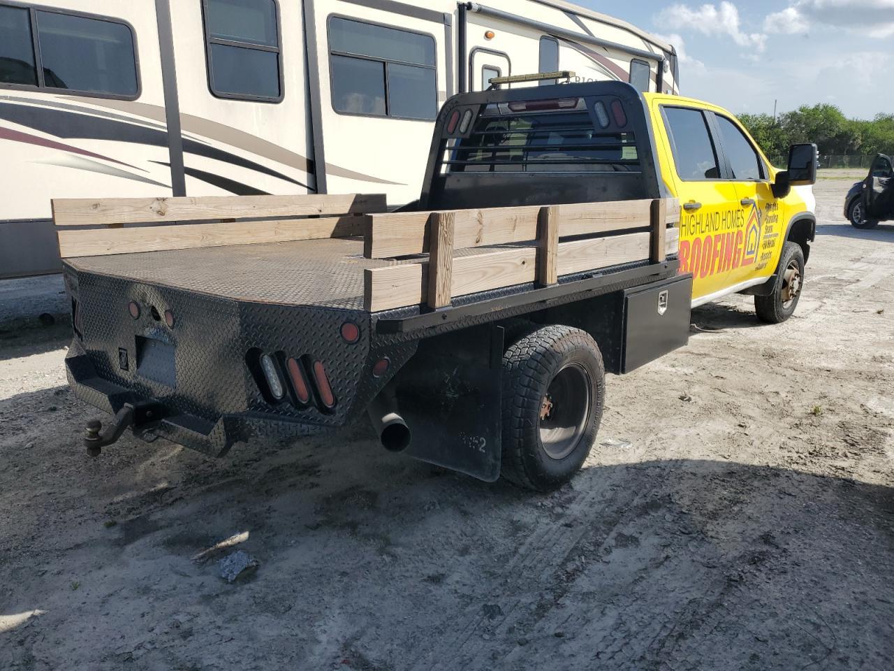 2021 Chevrolet Silverado K3500 - Фото 3