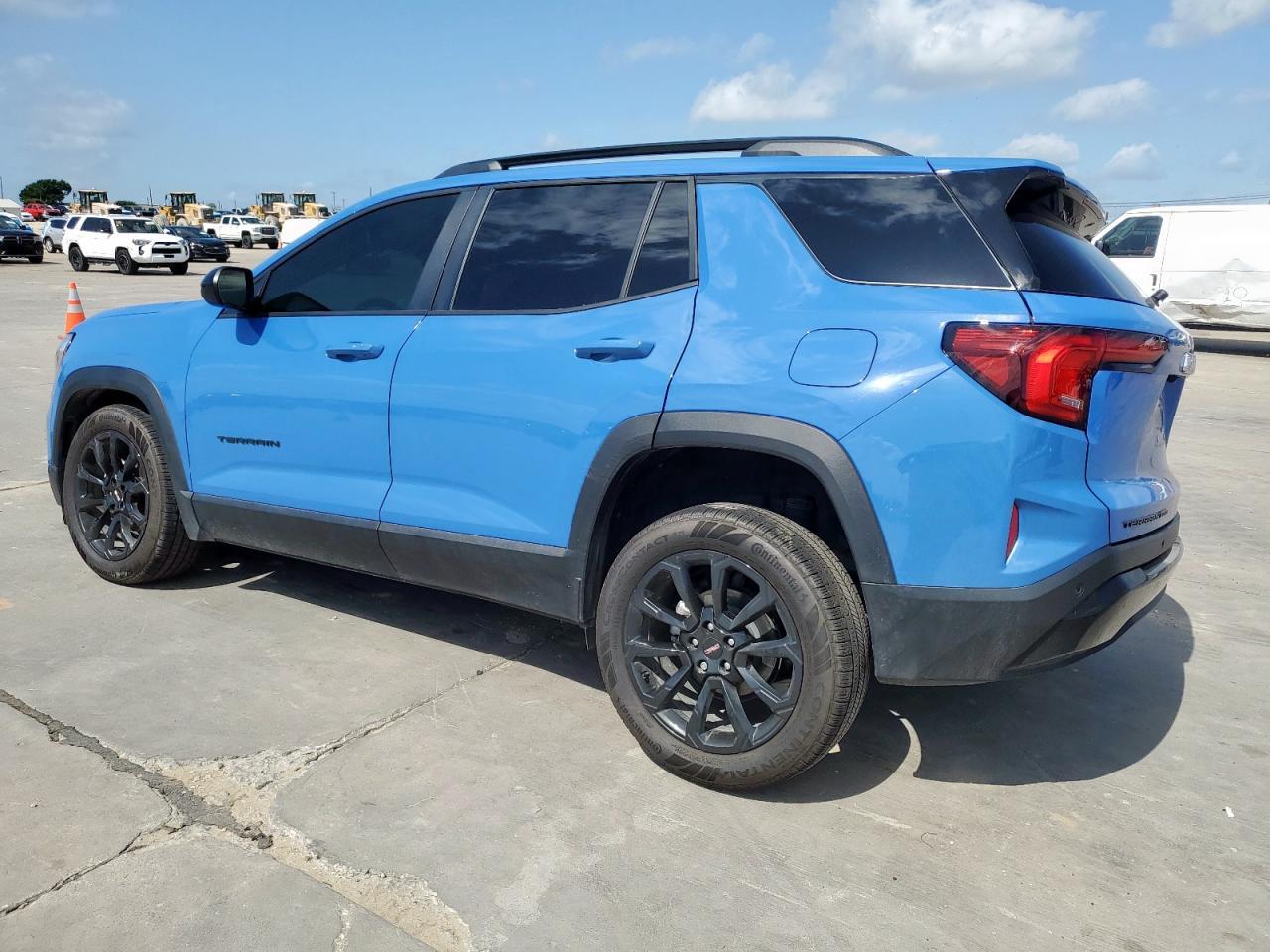 2025 GMC Terrain Elevation - Image 2