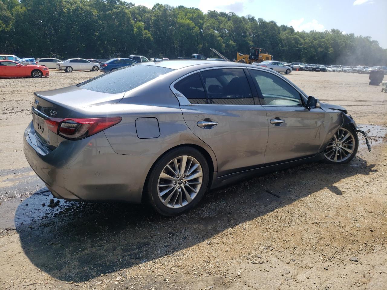 2019 Infiniti Q50 Luxe - Image 3