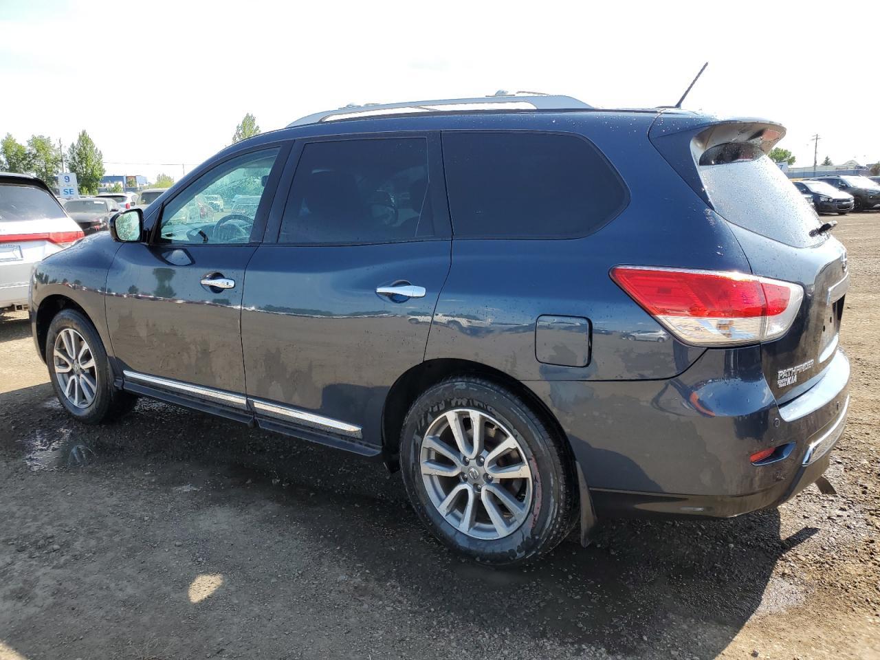 2015 Nissan Pathfinder S - Фото 2