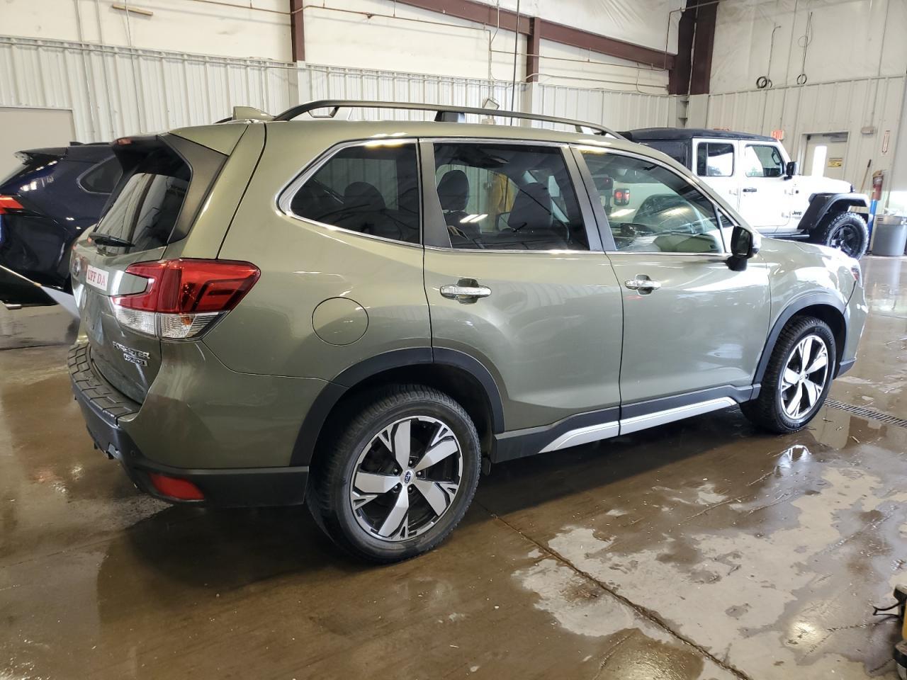 2019 Subaru Forester Touring - Фото 3