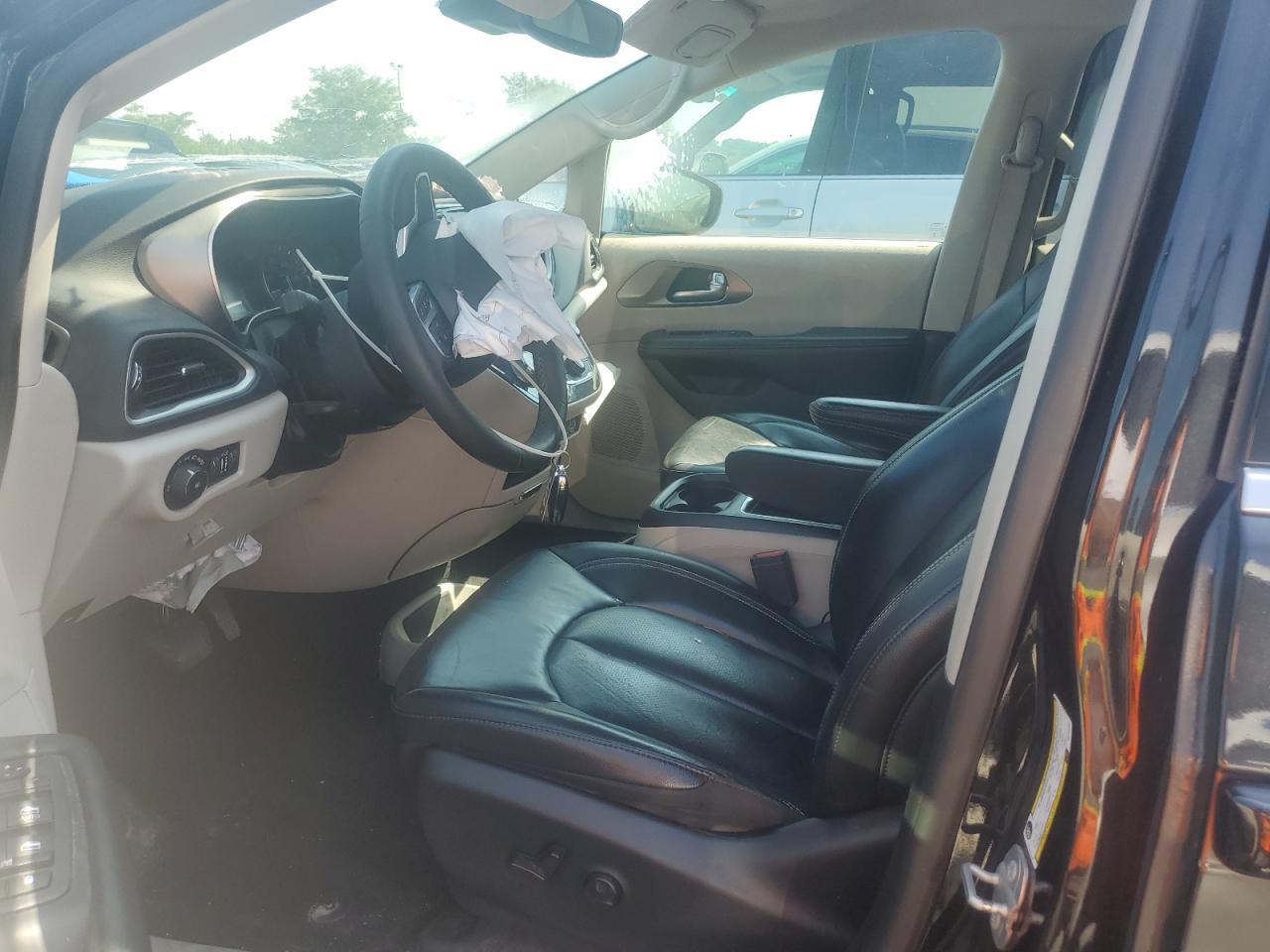 2022 Chrysler Pacifica Touring L - Фото 7