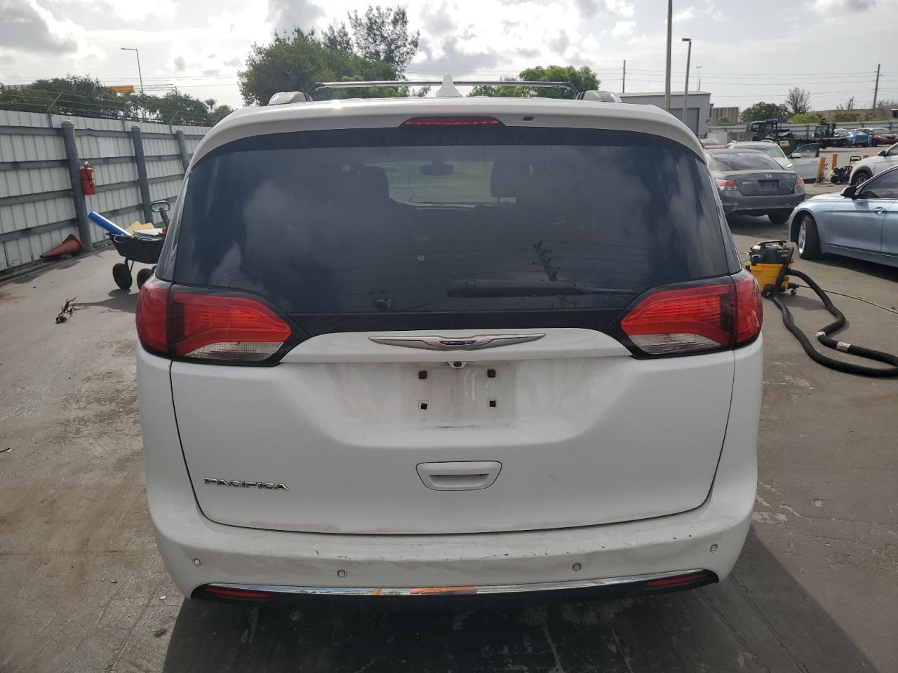 2019 Chrysler Pacifica Touring L - Фото 6