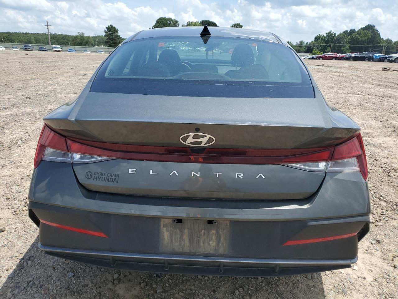 2024 Hyundai Elantra Se - Фото 6