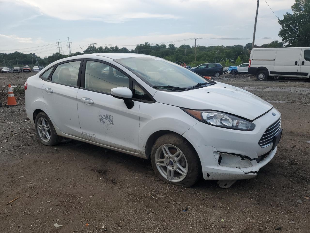 2017 Ford Fiesta Se - Фото 4