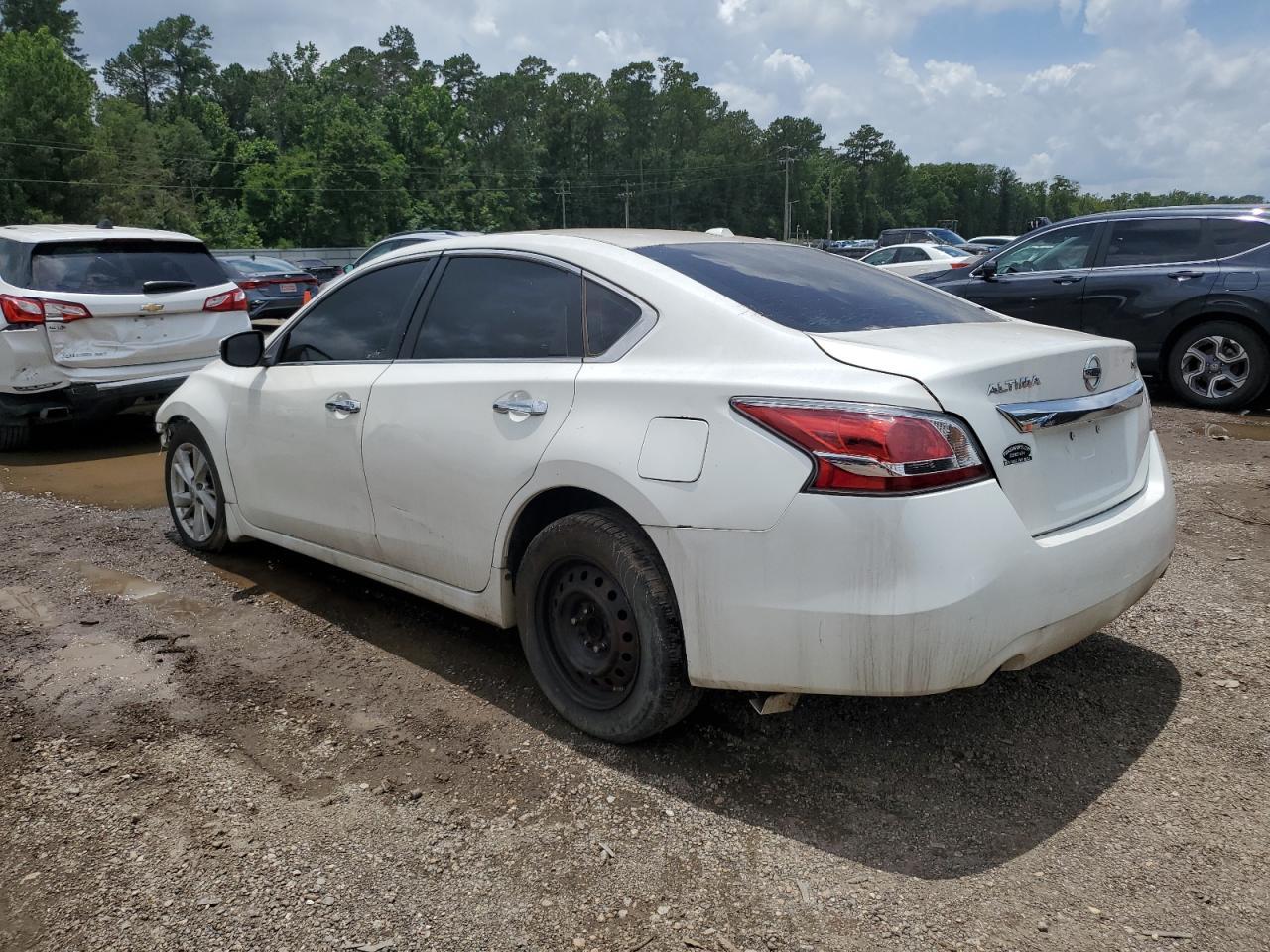 2015 Nissan Altima 2.5 - Image 2