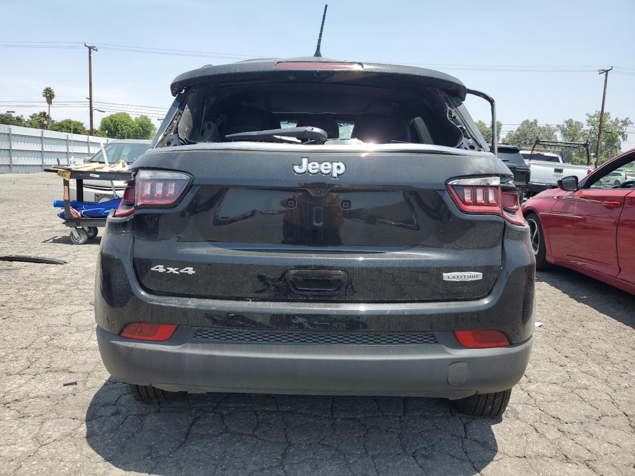 2025 Jeep Compass Latitude - Фото 6