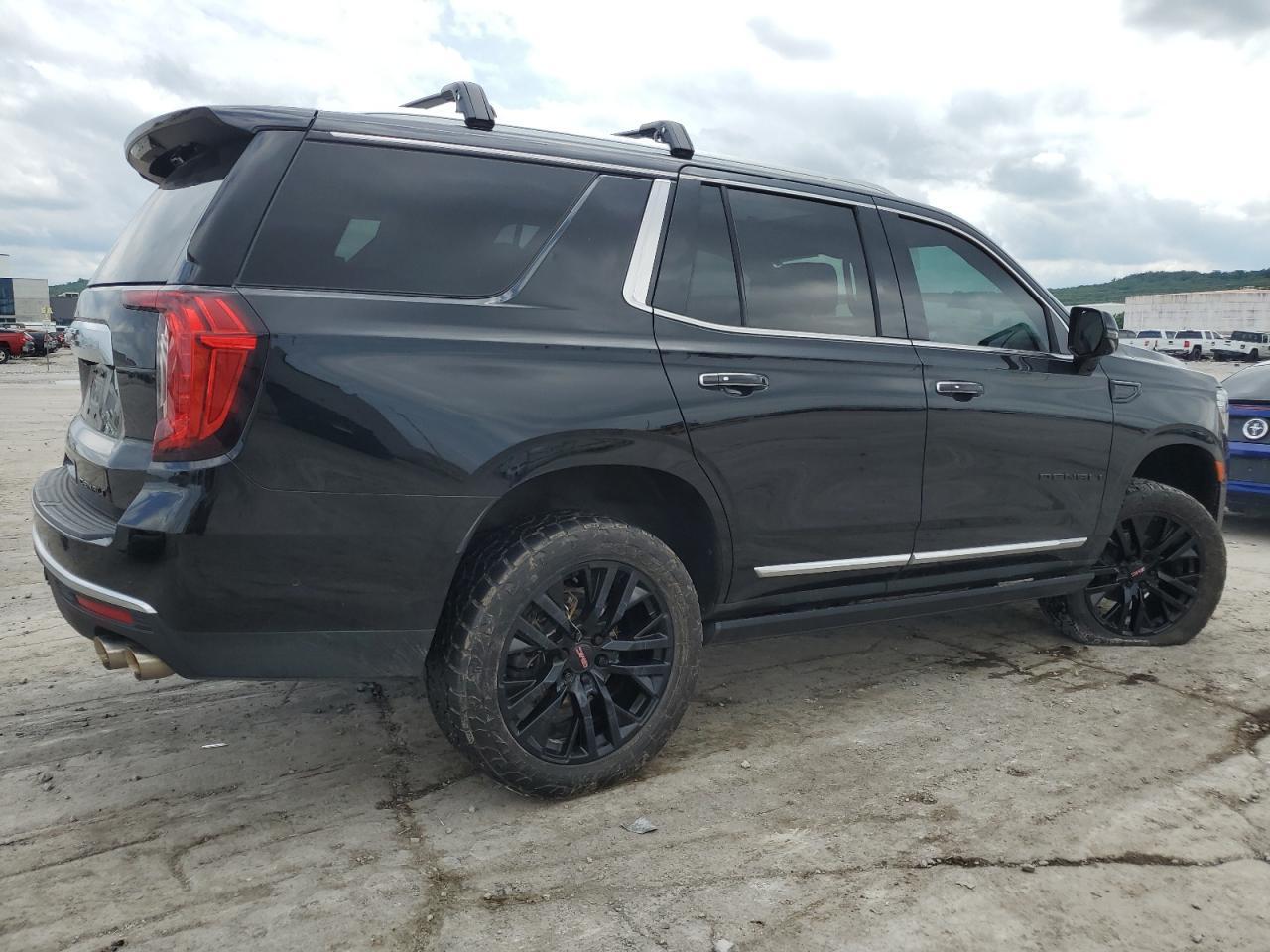 2023 GMC Yukon Denali - Фото 3