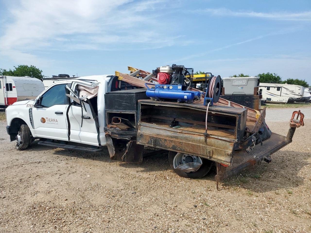 2024 Ford F350 Super Duty - Фото 2