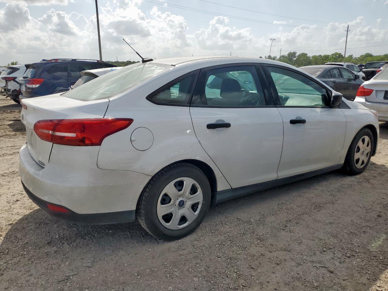 2016 Ford Focus S - Image 3