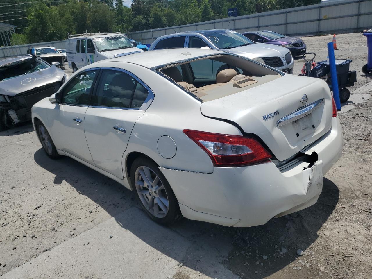2010 Nissan Maxima S - Фото 2