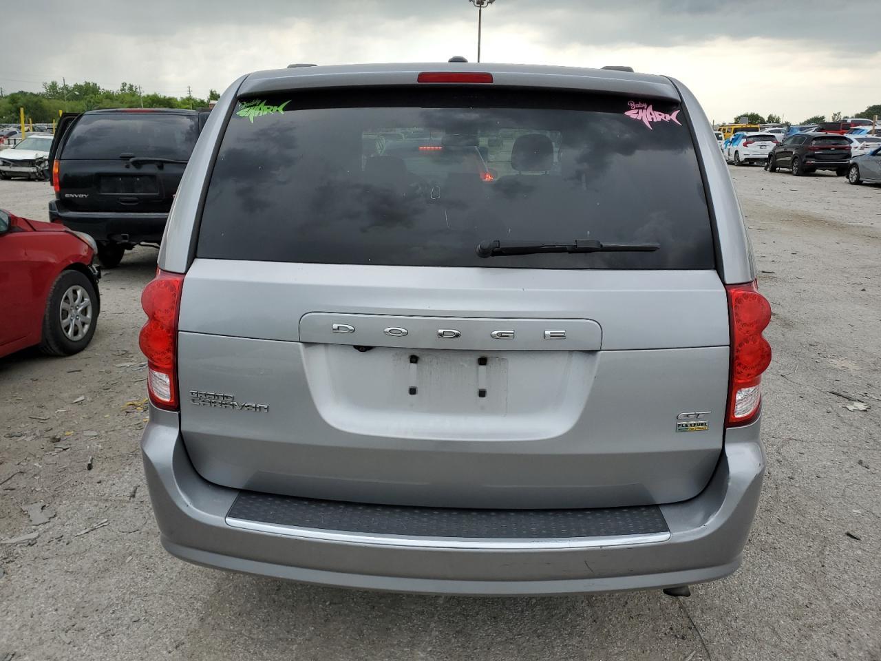 2017 Dodge Grand Caravan Gt - Image 6