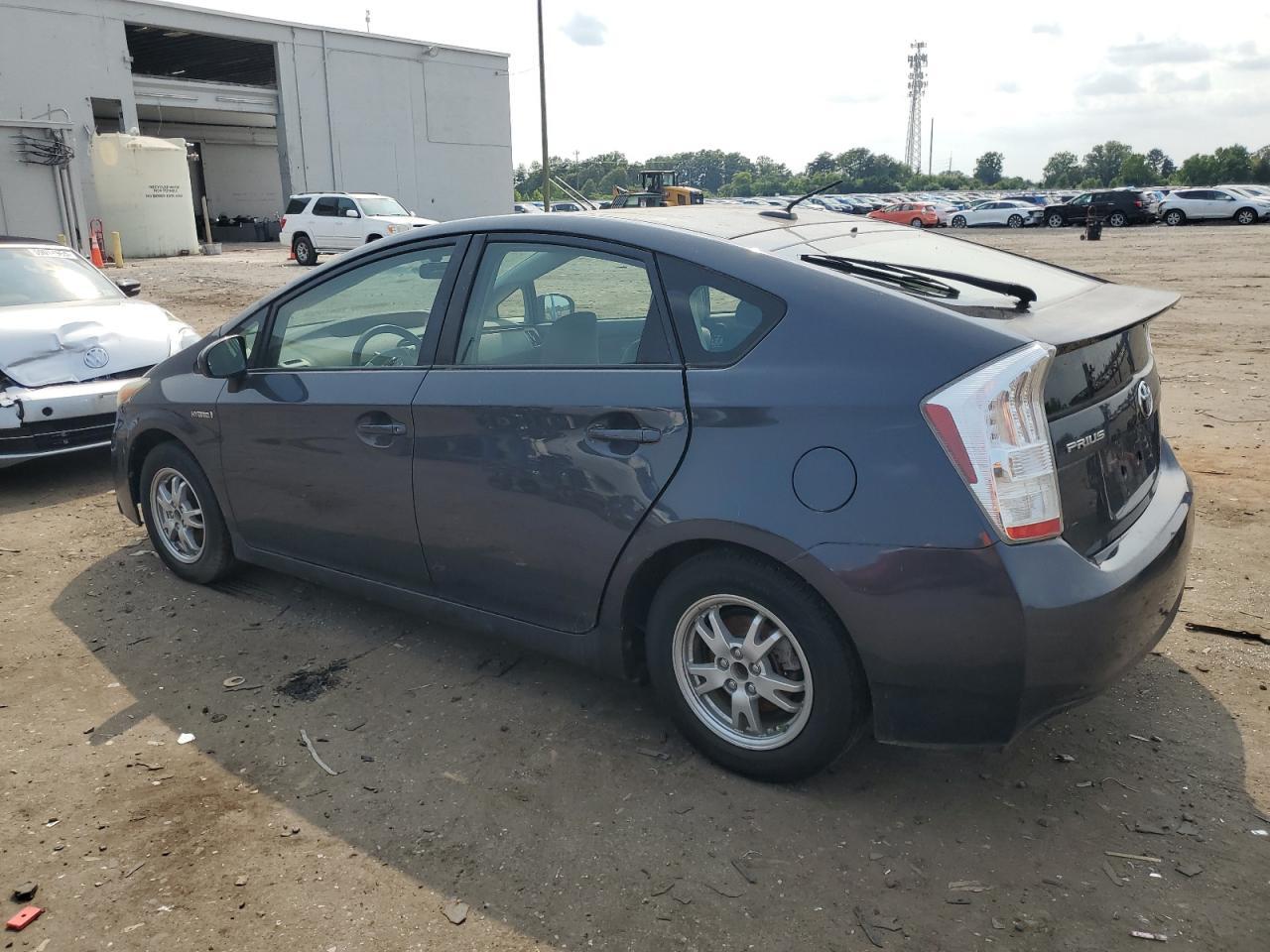 2011 Toyota Prius - Фото 2