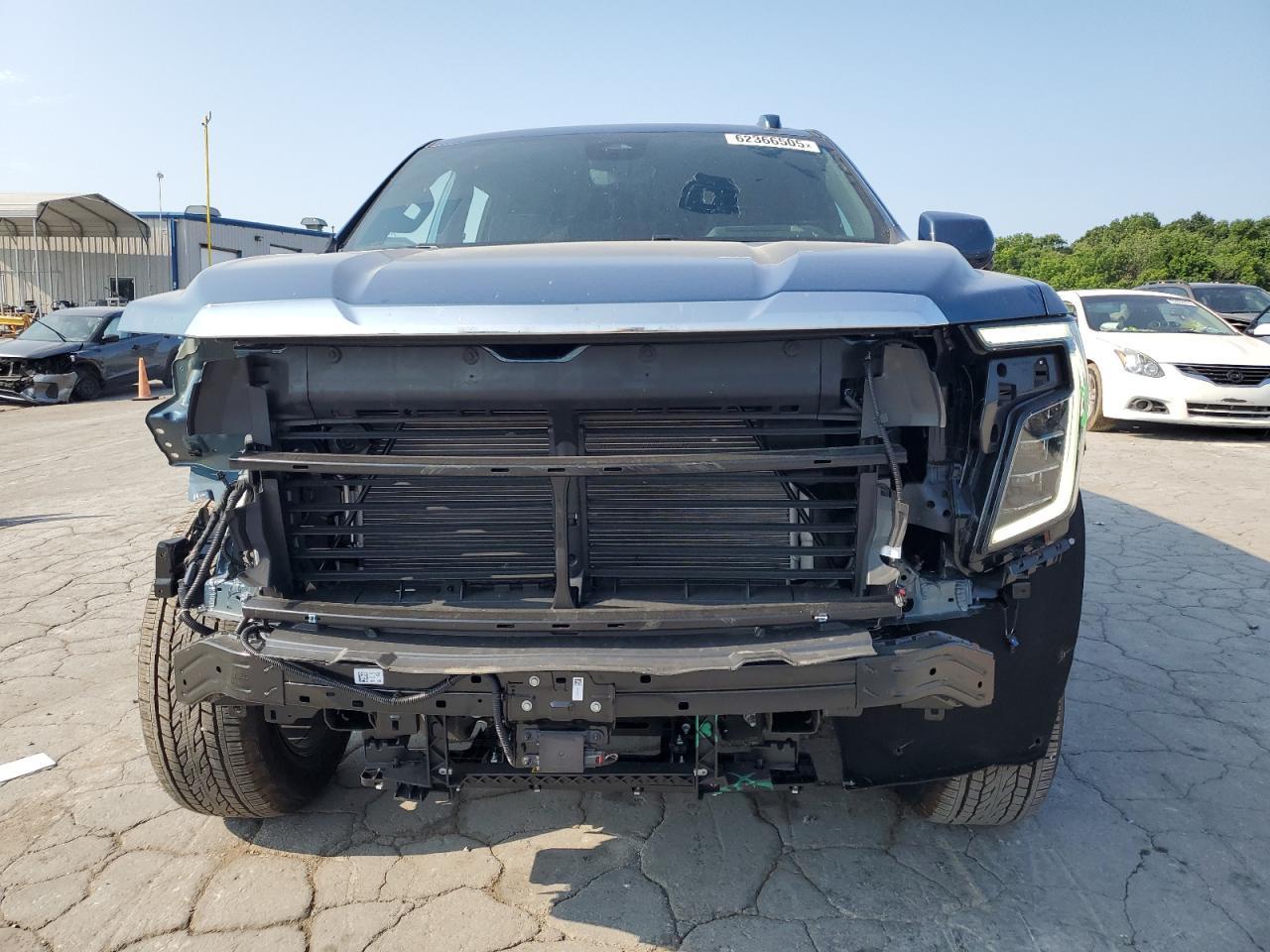 2025 GMC Yukon Elevation - Image 5