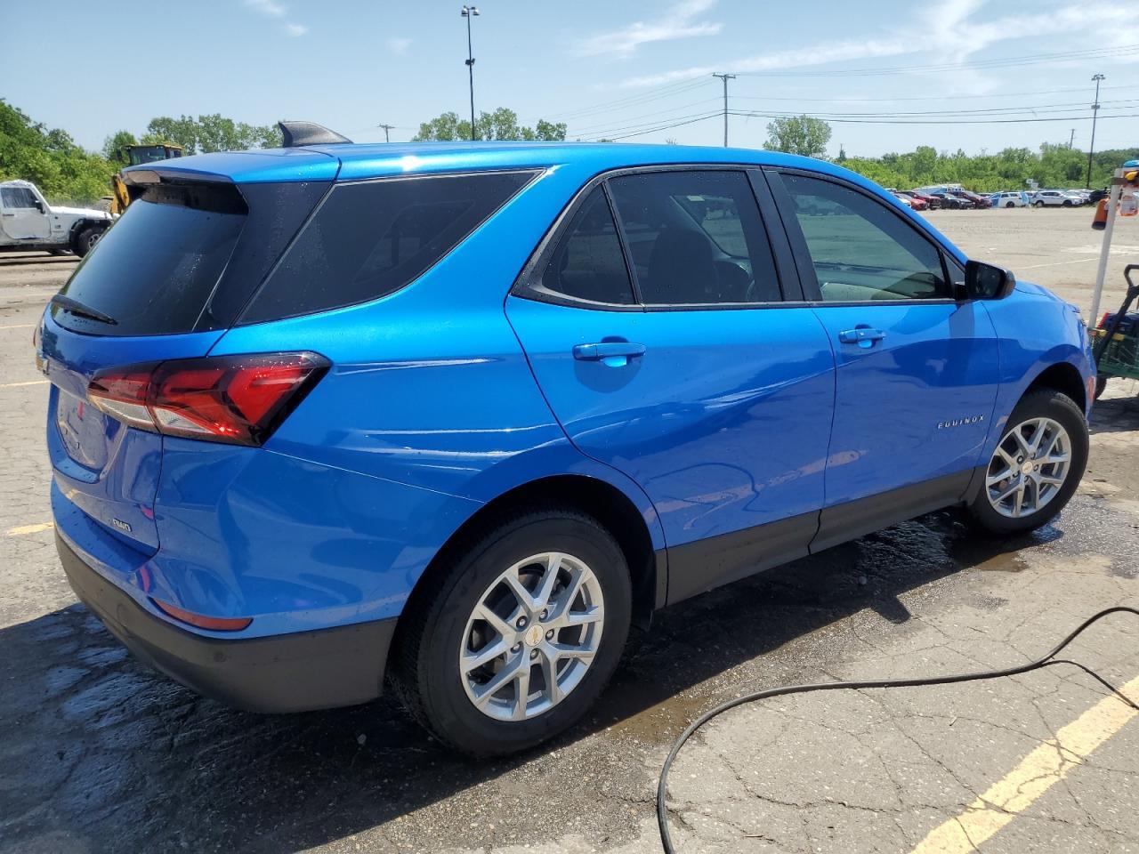 2024 Chevrolet Equinox Ls - Фото 3
