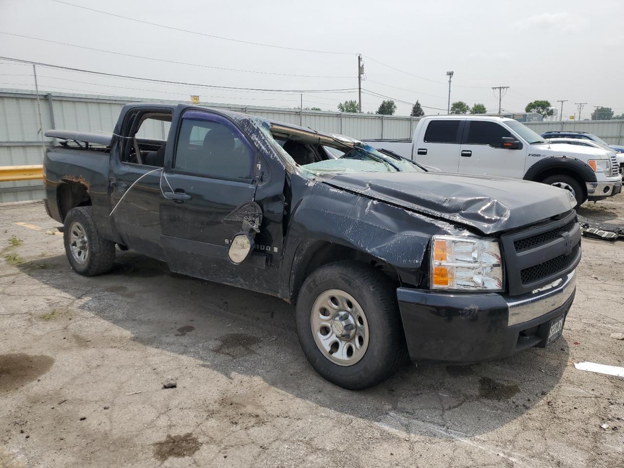 2007 Chevrolet Silverado C1500 Crew Cab - Image 4