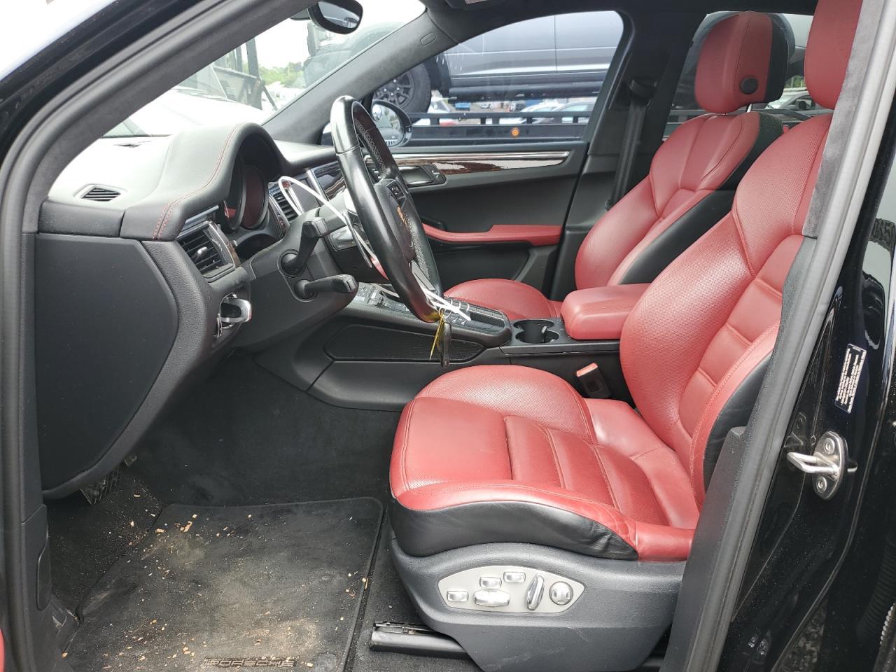 2015 Porsche Macan Turbo - Image 7