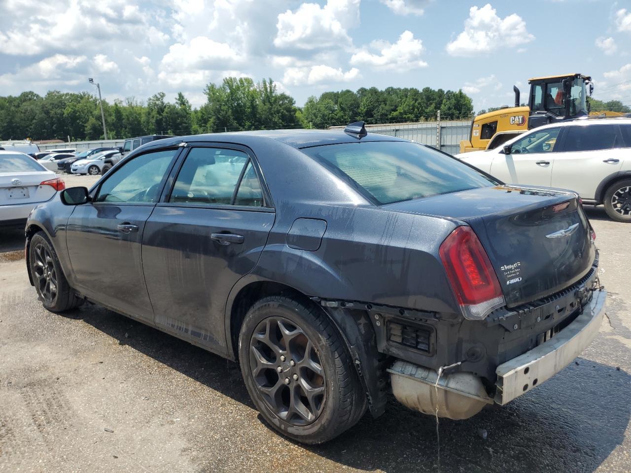 2019 Chrysler 300C - Image 2