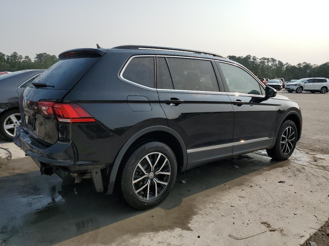 2021 Volkswagen Tiguan Se - Фото 3